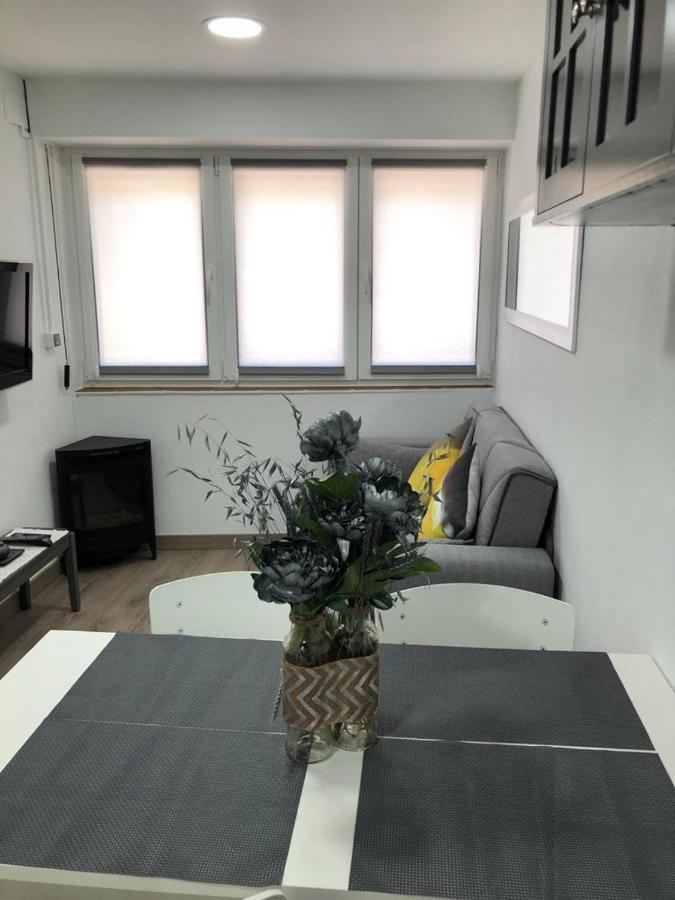 Alojamiento Karina Apartment Les Exterior photo